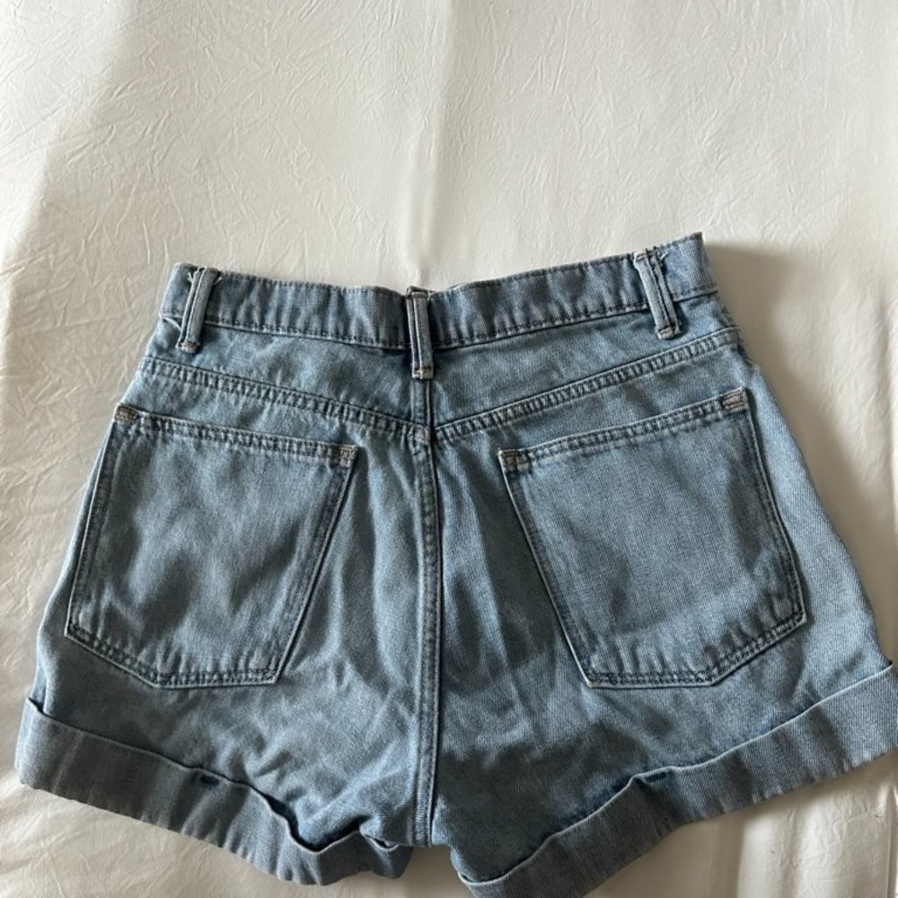 High Rise denim shorts - Picture 3 of 3